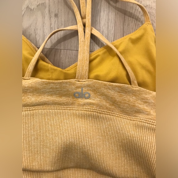 Alo  yoga Lush Bra - Picture 8 of 11